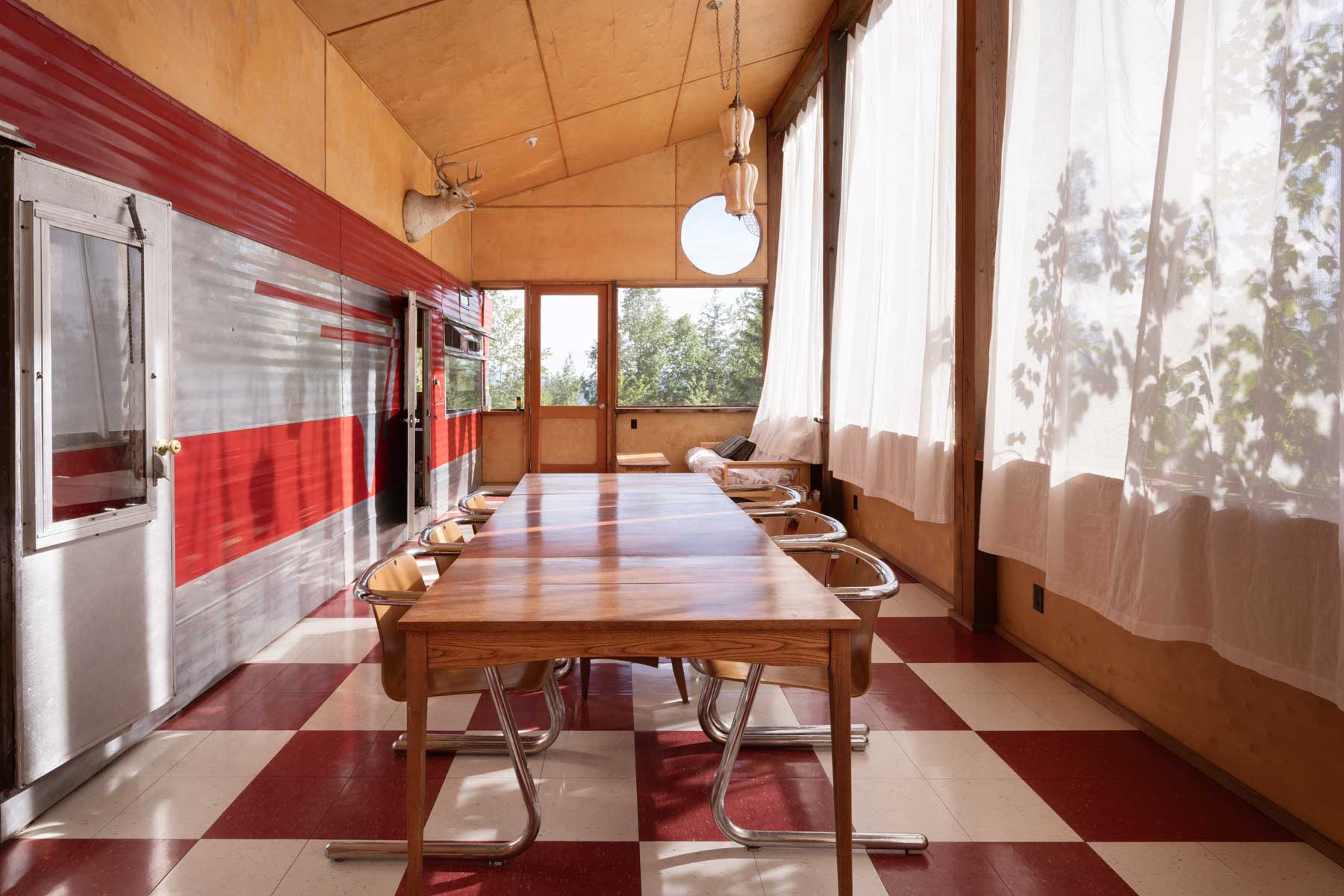 Tin Poppy Cabin Dining Area