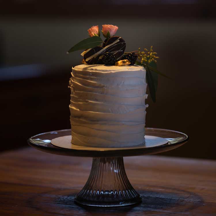 Tin Poppy Retreat Elopement Cake