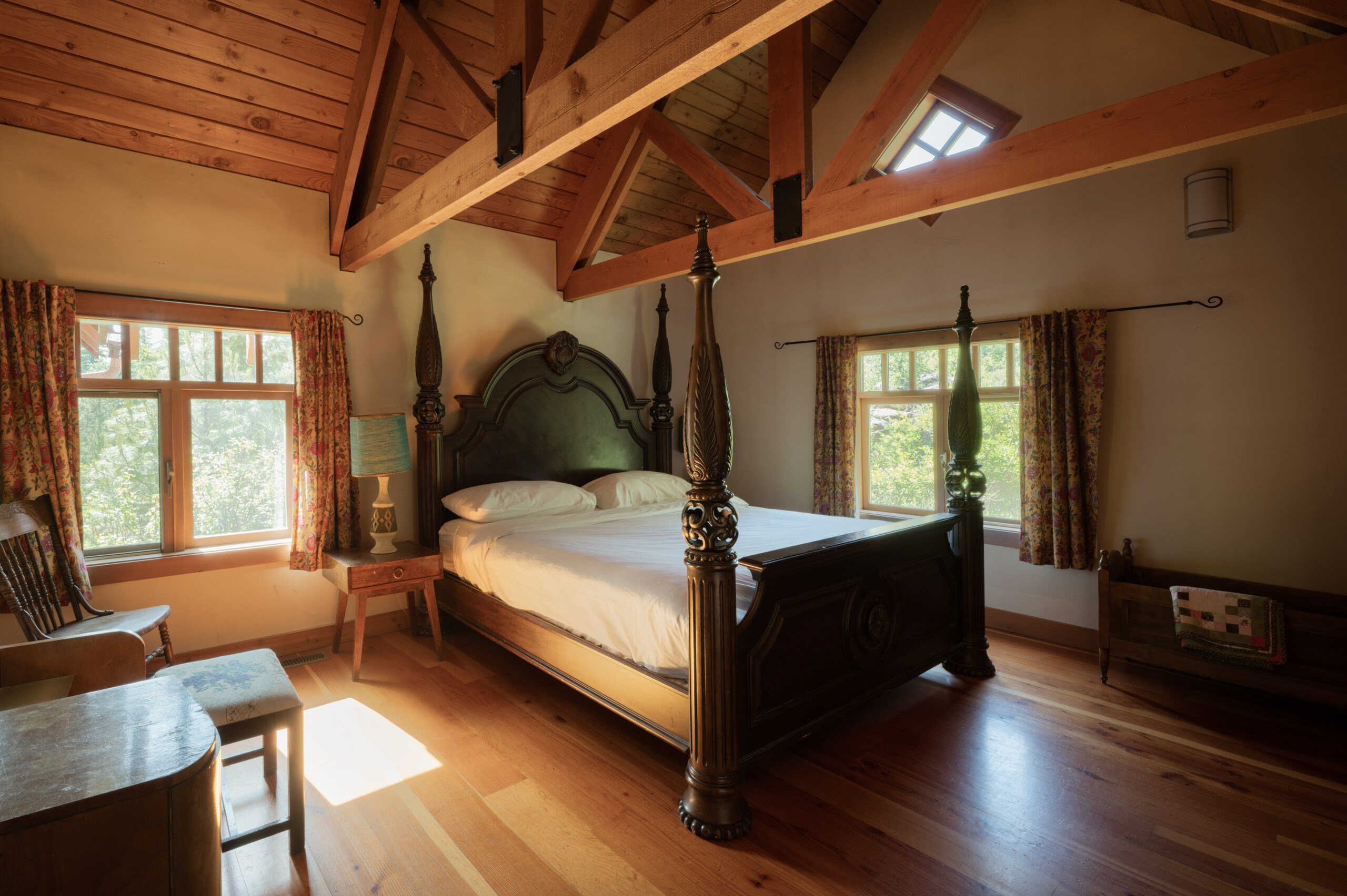 King sized bed in Lavender Cabin.