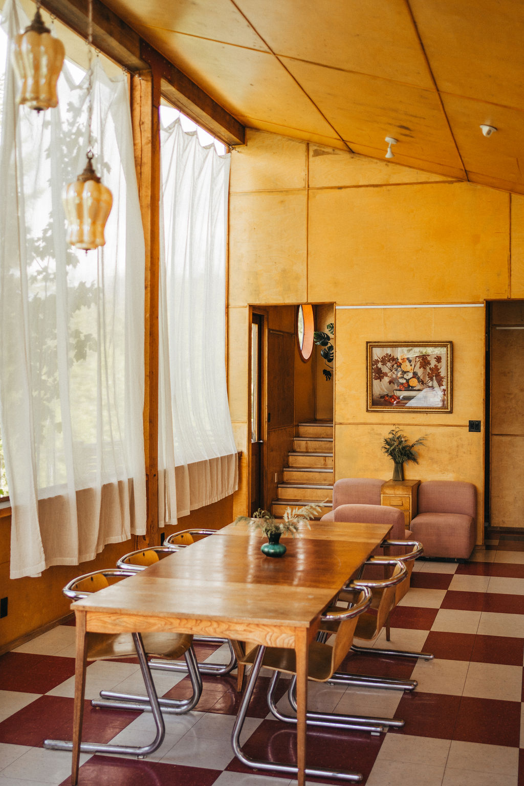Tin Poppy Cabin's dining area.