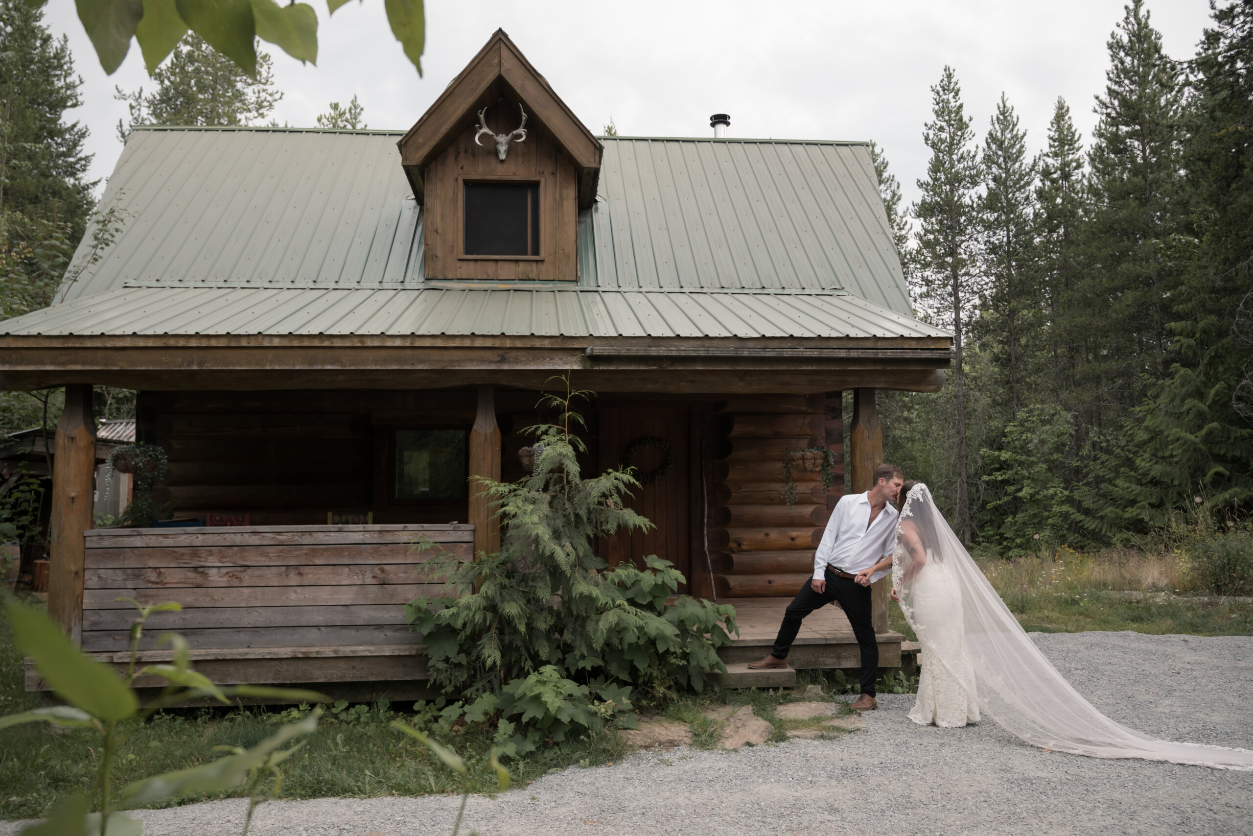 cabin elopement at tin poppy