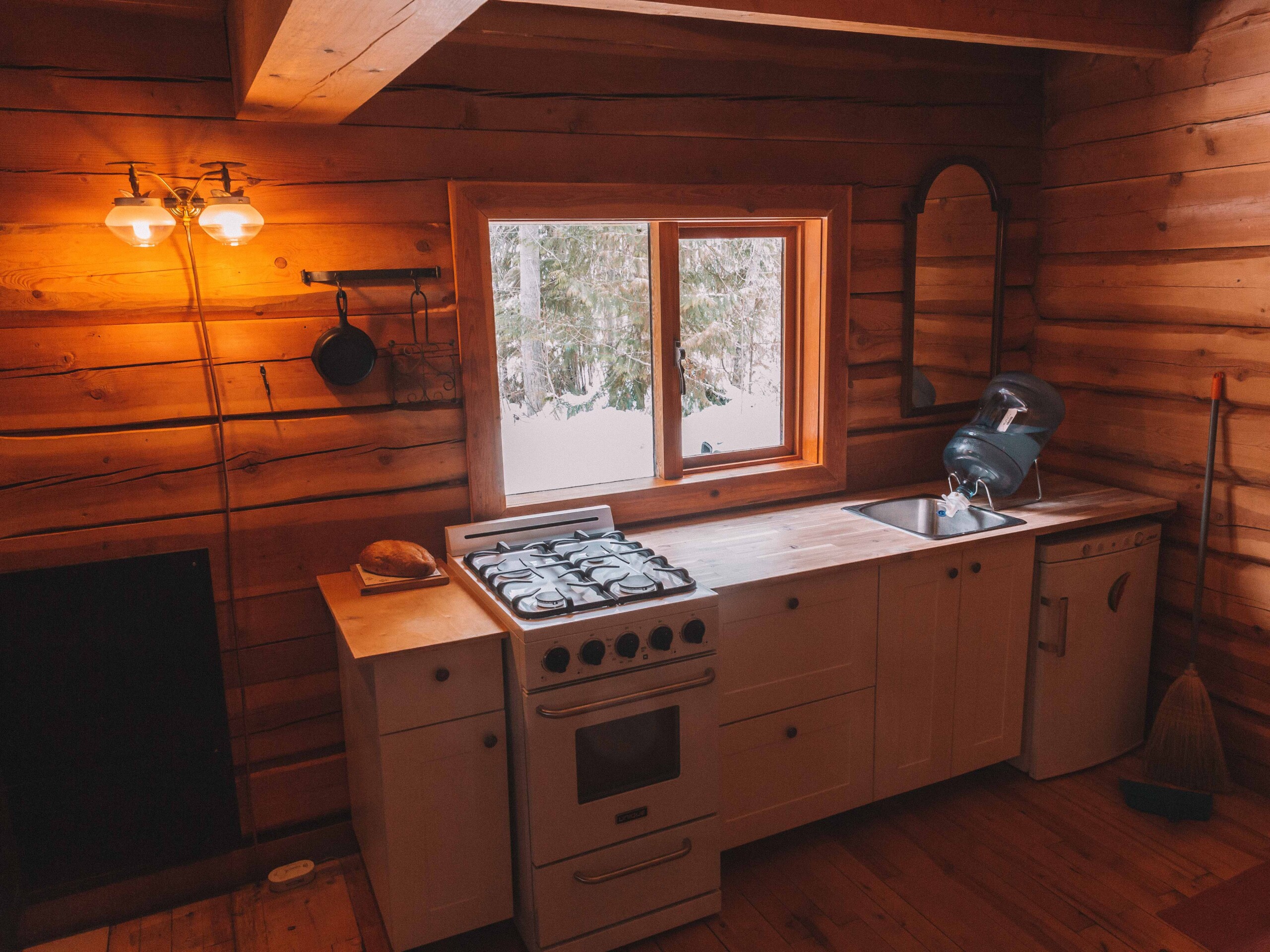 The kitchen at Violet Cabin.