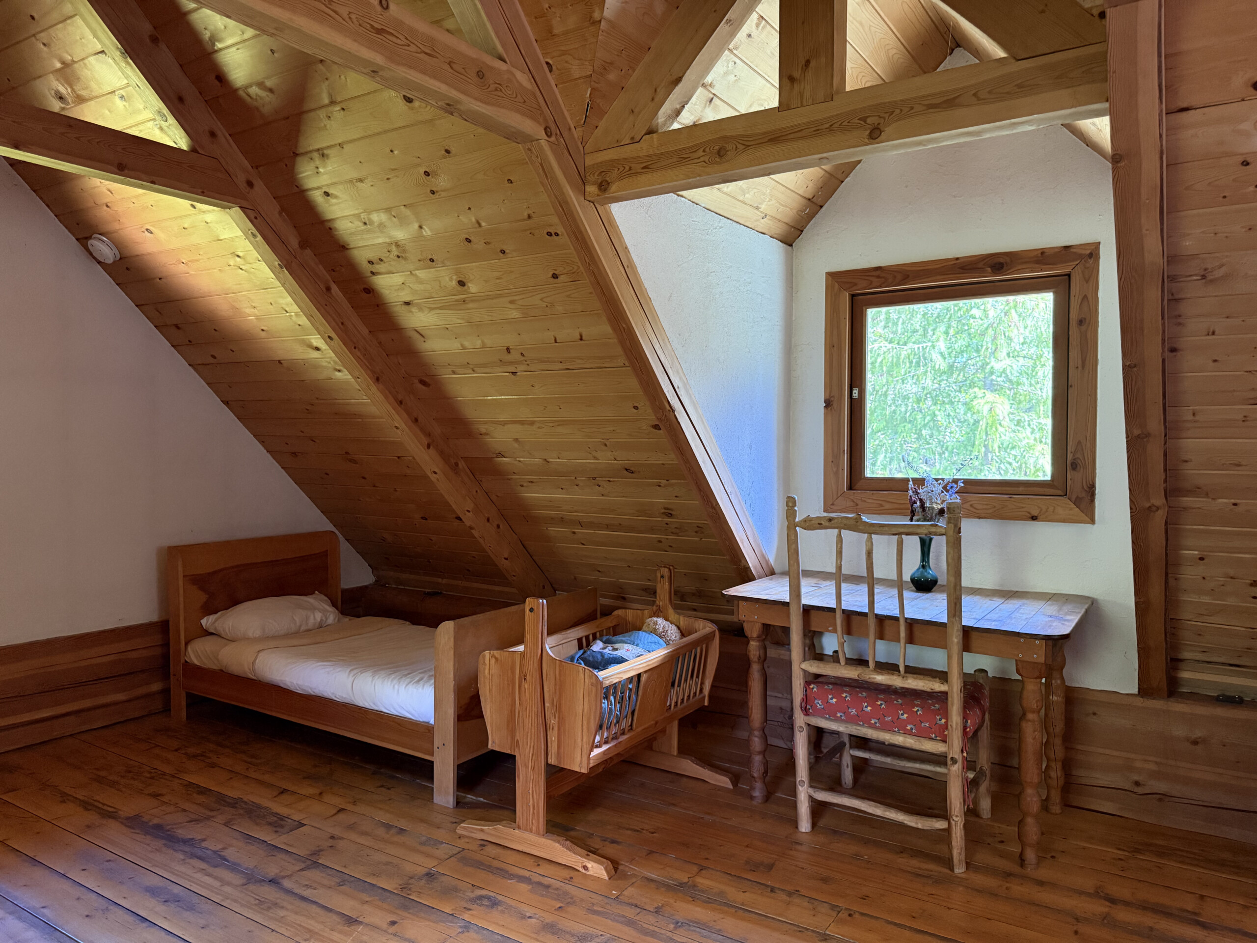 The screened in porch at Wild Rose Cabin in the Shuswap.